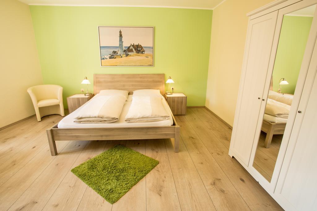 Stadthotel Juelich - Hotelwohnungen Екстер'єр фото