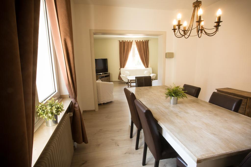 Stadthotel Juelich - Hotelwohnungen Екстер'єр фото